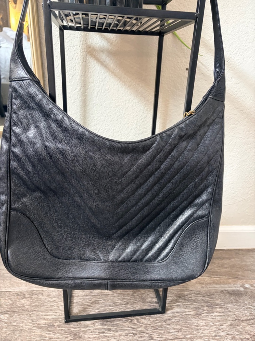 Beautiful Authentic Chanel - Picture 2 of 8